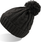 Atlantis – Raw Knitted Beanie with Pompon Vogue hímzéshez